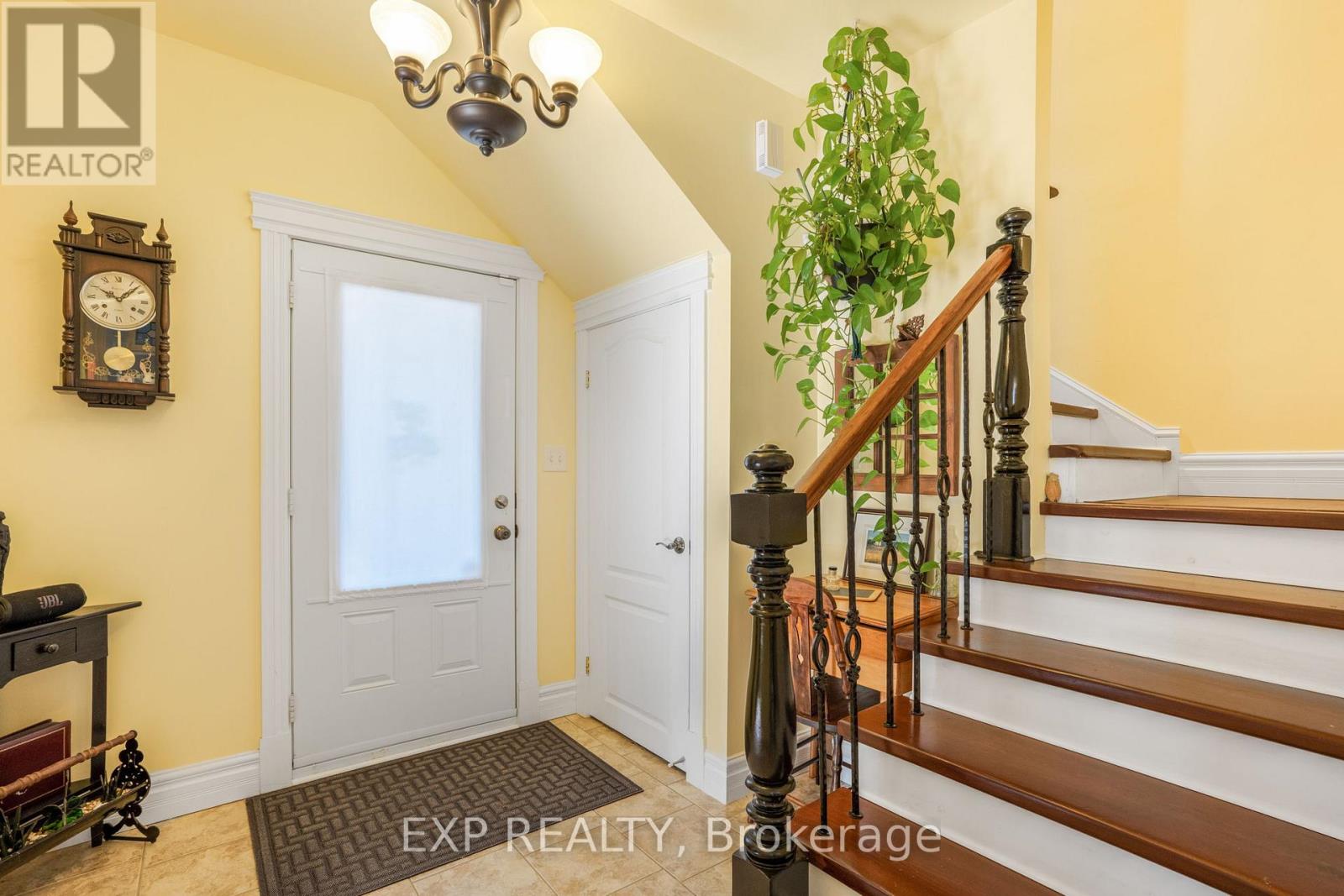 93 High Street E, Champlain, Ontario  K6A 1B4 - Photo 3 - X12153661
