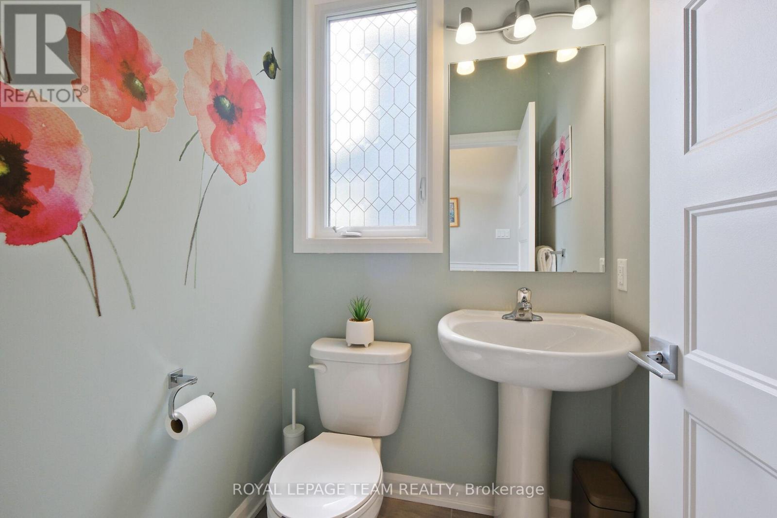 240 Boyd Street, Carleton Place, Ontario  K7C 0H3 - Photo 9 - X12153716