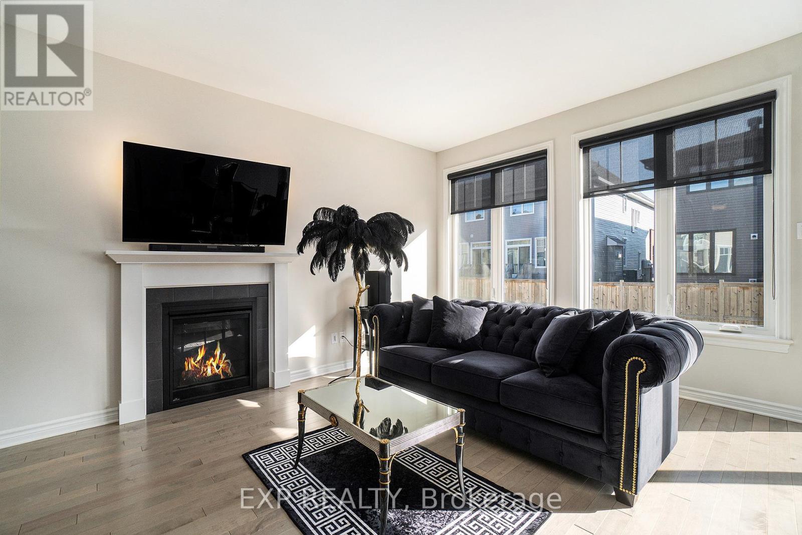 178 Angelonia Crescent, Ottawa, Ontario  K1T 0Y4 - Photo 3 - X12153740