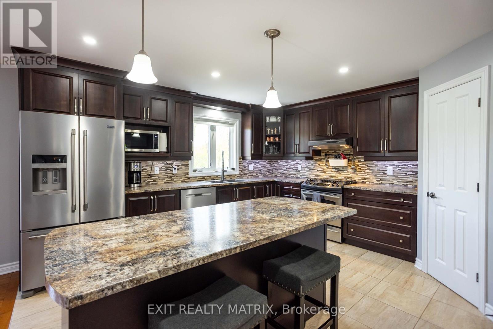 65 South Indian Drive, The Nation, Ontario  K0A 2M0 - Photo 8 - X12153751