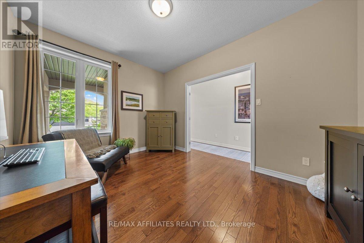 1890 Mickelberry Crescent, Ottawa, Ontario  K4A 0E5 - Photo 6 - X12153761