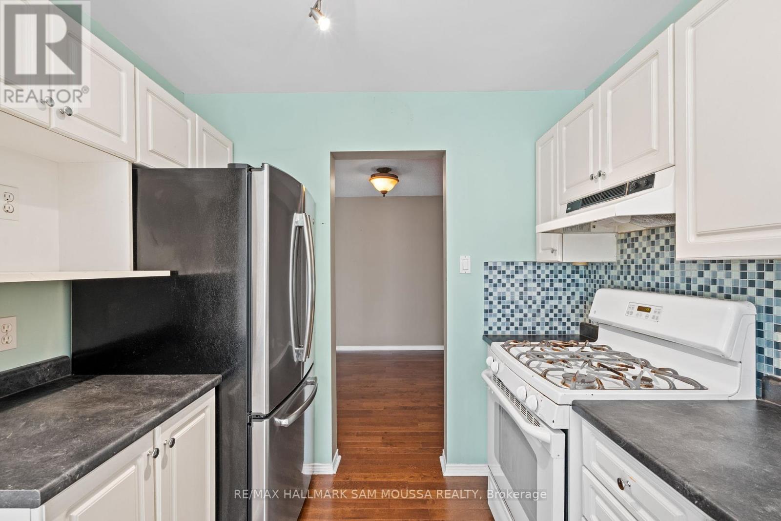 11 Highmont Court, Ottawa, Ontario  K2T 1B3 - Photo 13 - X12153821