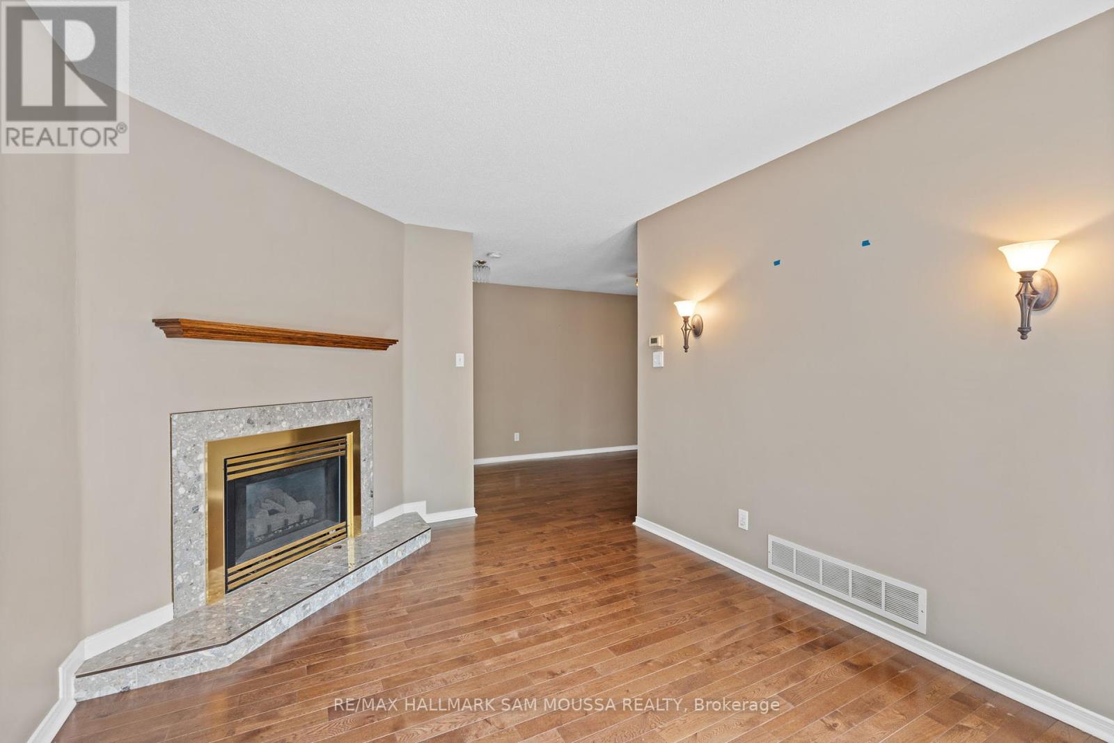 11 Highmont Court, Ottawa, Ontario  K2T 1B3 - Photo 17 - X12153821