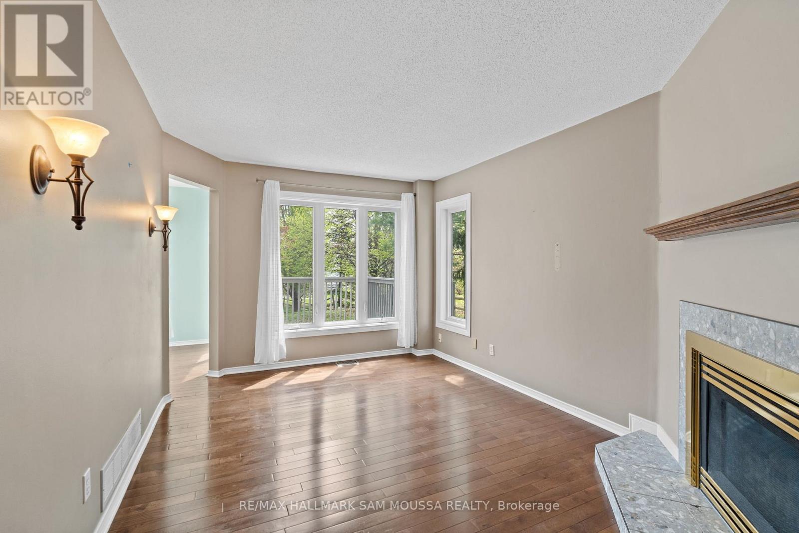 11 Highmont Court, Ottawa, Ontario  K2T 1B3 - Photo 18 - X12153821