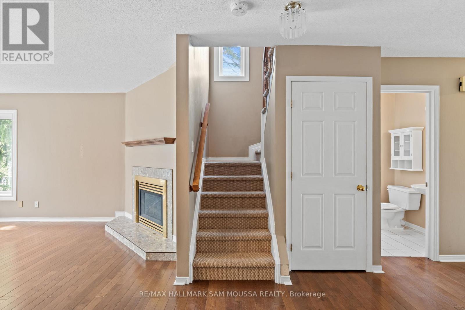 11 Highmont Court, Ottawa, Ontario  K2T 1B3 - Photo 19 - X12153821