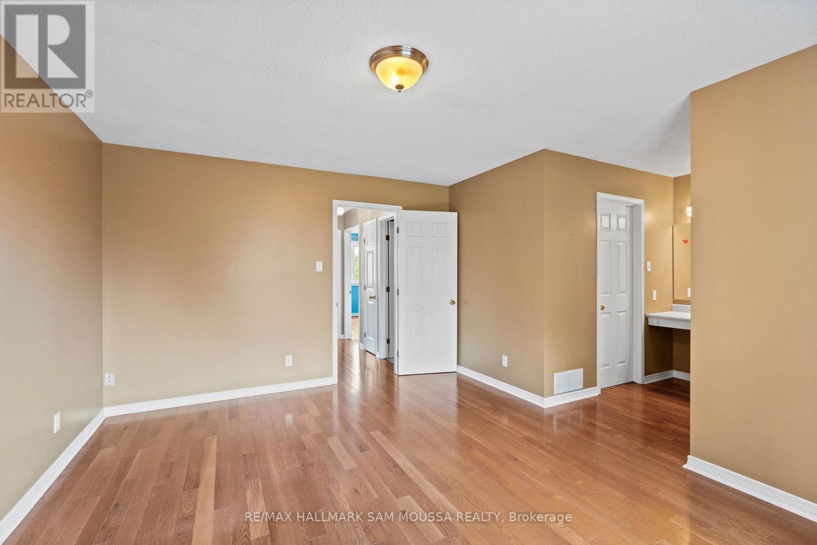 11 Highmont Court, Ottawa, Ontario  K2T 1B3 - Photo 23 - X12153821