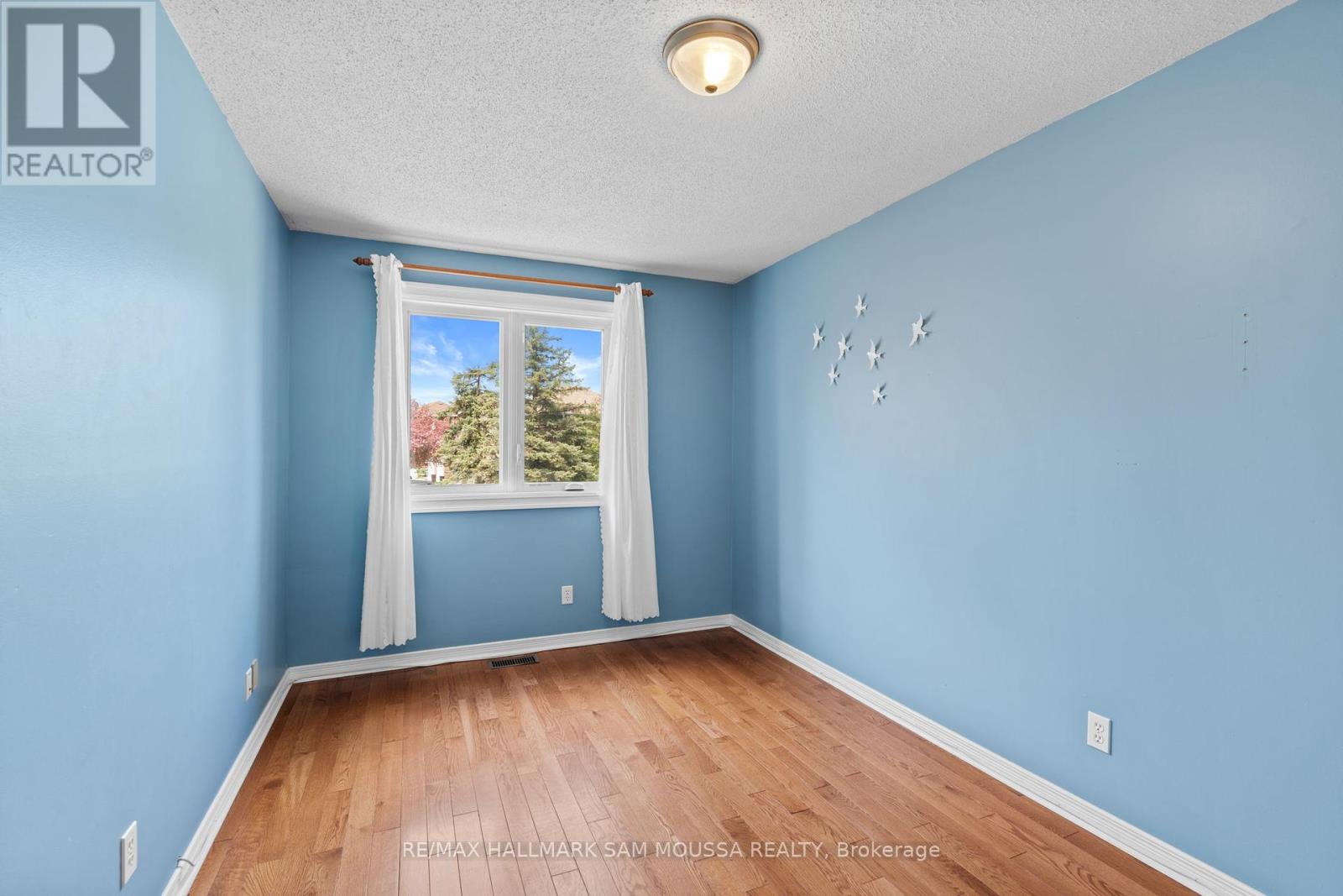 11 Highmont Court, Ottawa, Ontario  K2T 1B3 - Photo 28 - X12153821