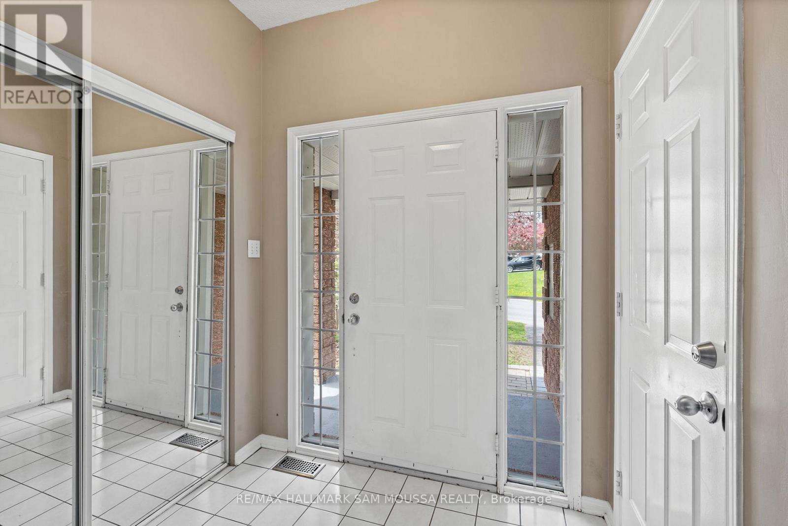 Property at 11 HIGHMONT COURT image 3