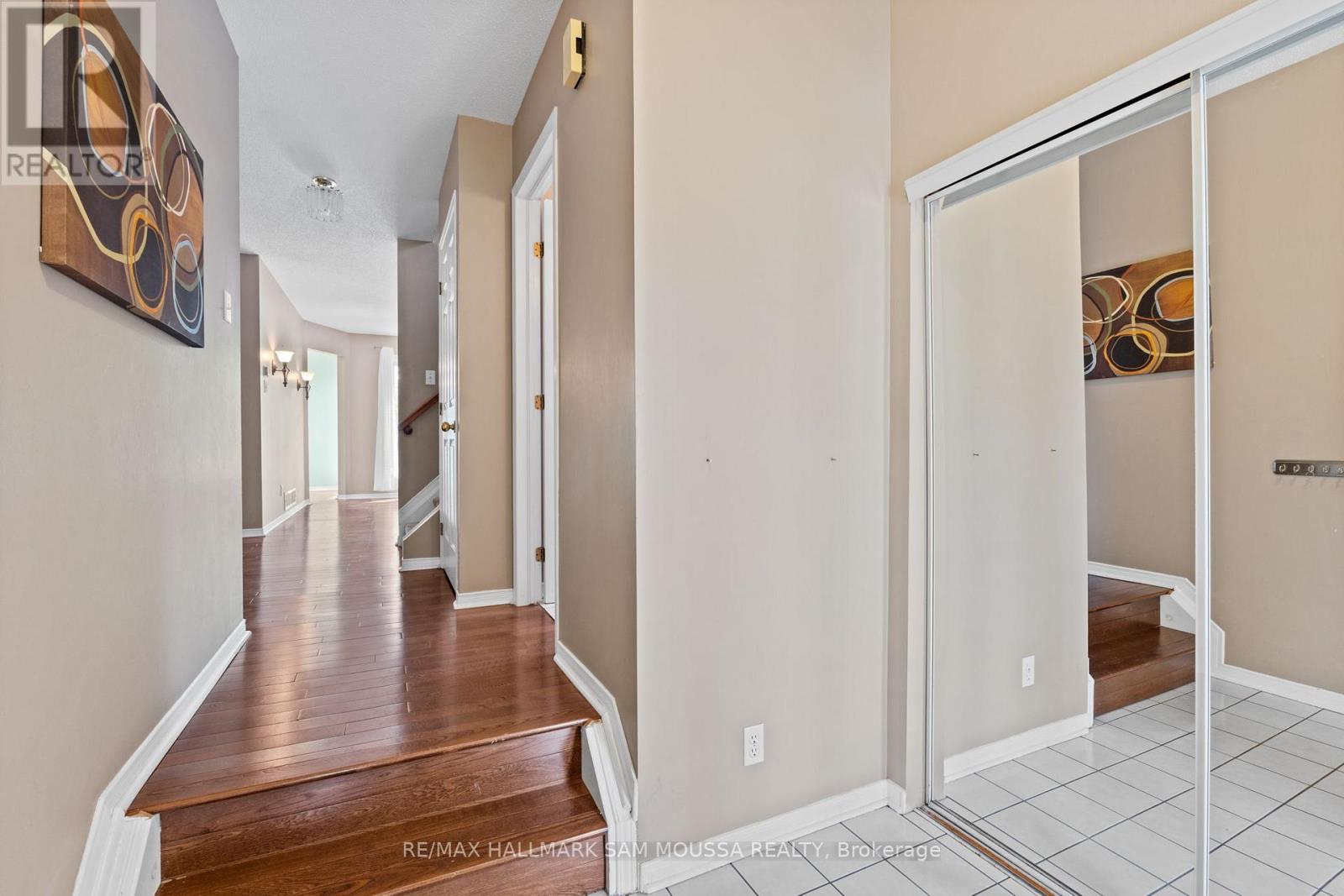 Property at 11 HIGHMONT COURT image 4