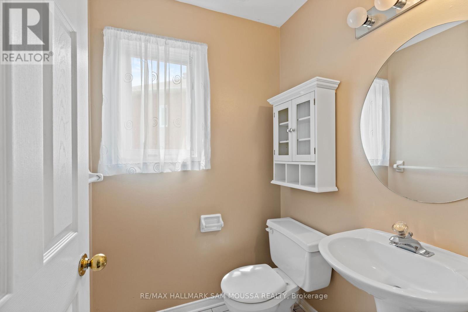Property at 11 HIGHMONT COURT image 5