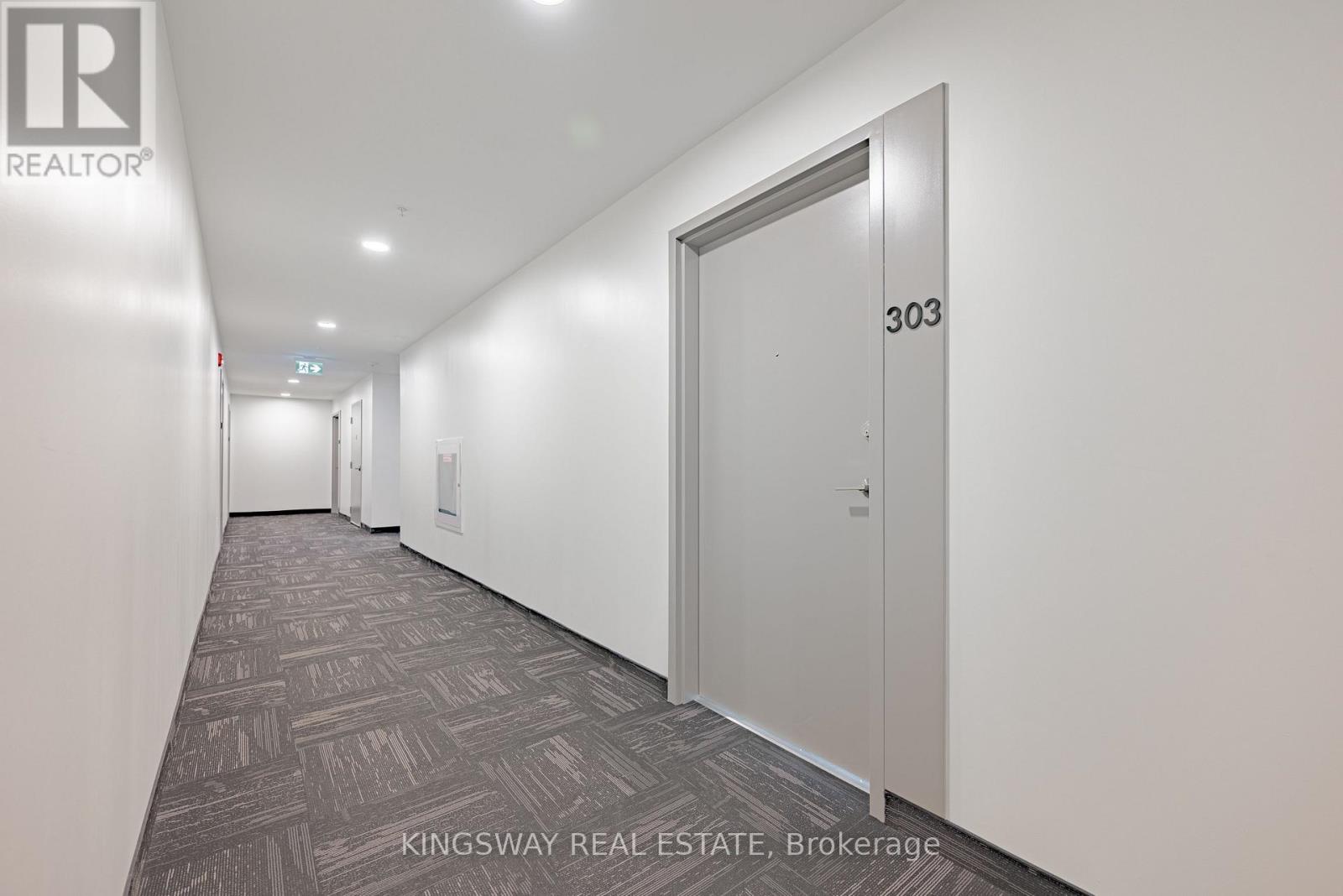 303 - 19b West Street N, Kawartha Lakes, Ontario  K0M 1N0 - Photo 2 - X12153502