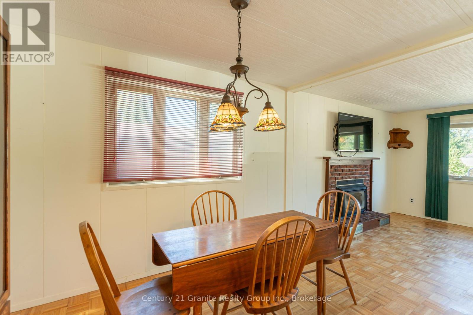 1034 Eighth Lane, Minden Hills, Ontario  K0M 2K0 - Photo 12 - X12032448
