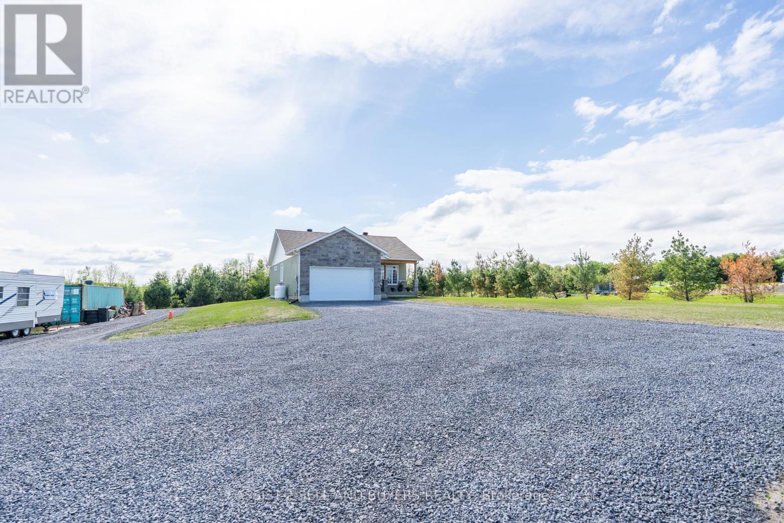 4630 Lawson Road, South Stormont, Ontario  K0C 1R0 - Photo 5 - X12153723