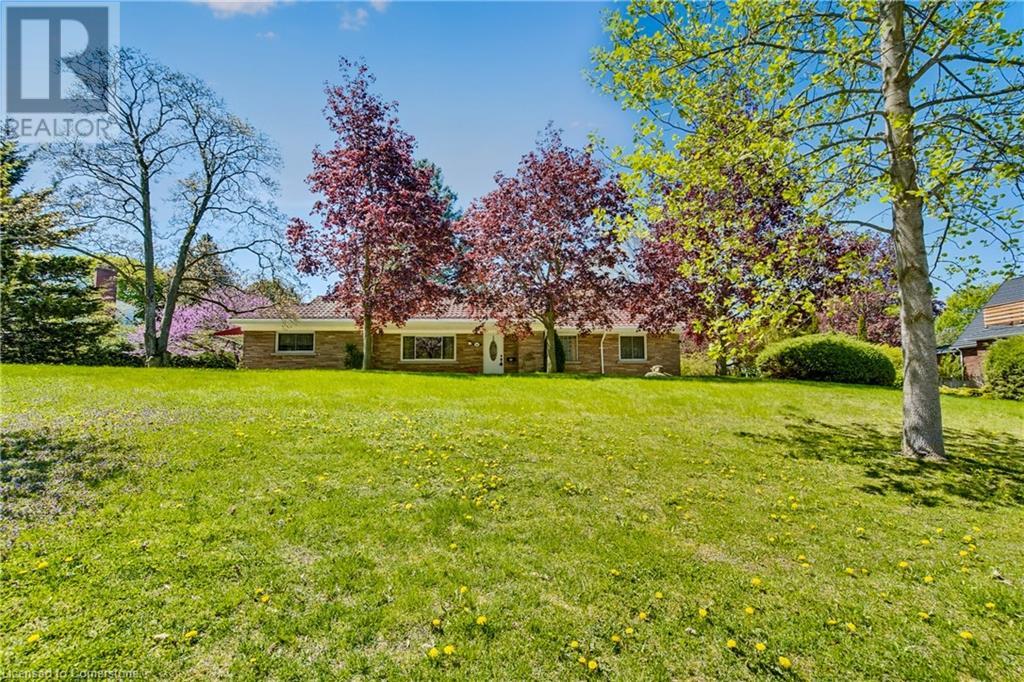 Property at 126 MCCALL Crescent image 3