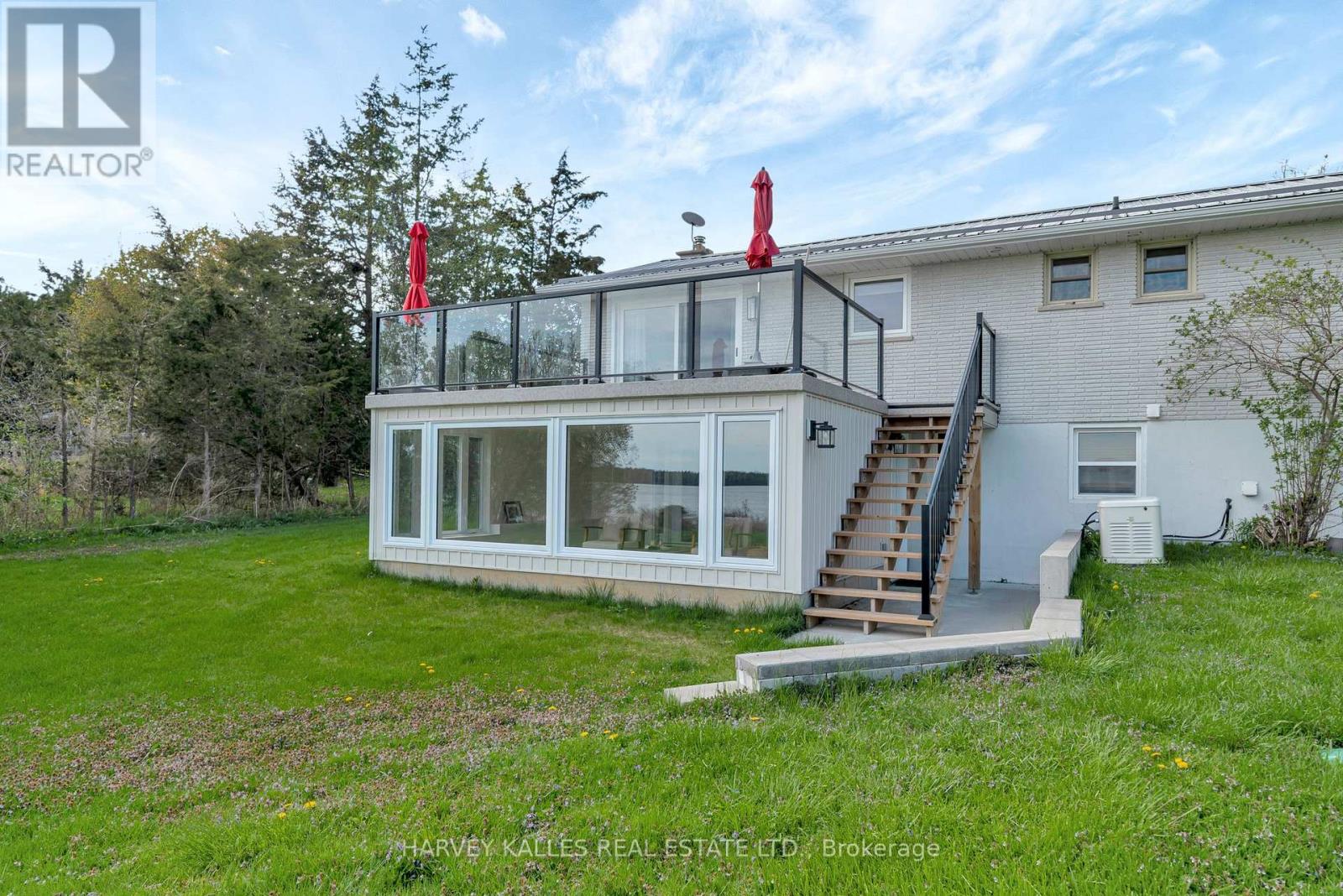 1583 Lakeside Drive, Prince Edward County, Ontario  K0K 1T0 - Photo 31 - X12149405