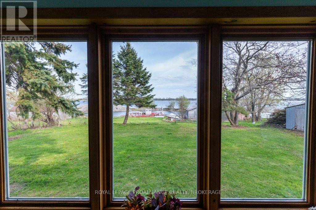 39 Fisherman's Cove Lane, Frontenac Islands, Ontario  K0H 2Y0 - Photo 4 - X12153606