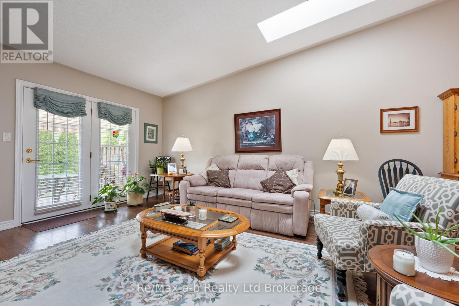 37 Fairs Crescent, Tillsonburg, Ontario  N4G 5W2 - Photo 10 - X12153638