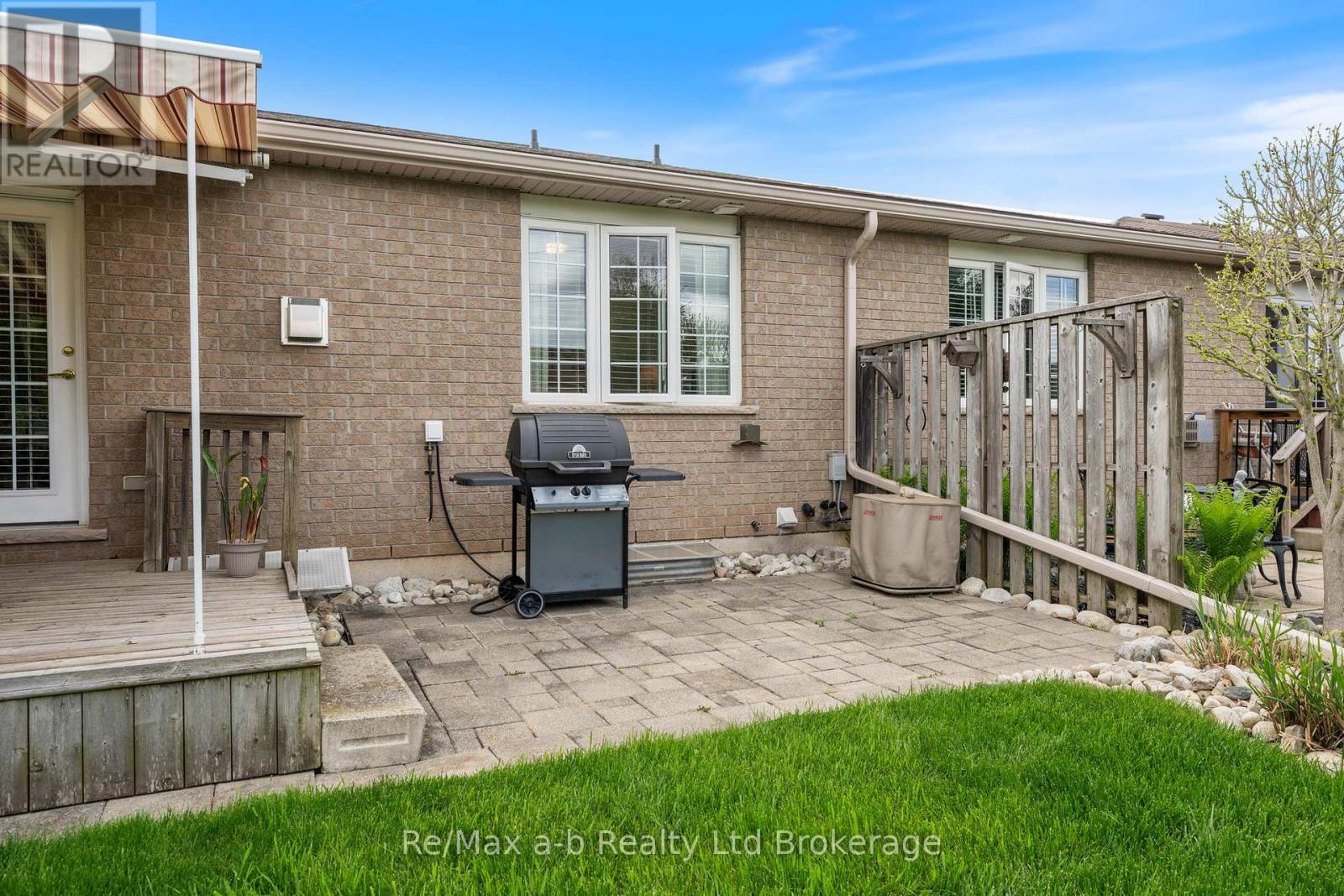 37 Fairs Crescent, Tillsonburg, Ontario  N4G 5W2 - Photo 26 - X12153638