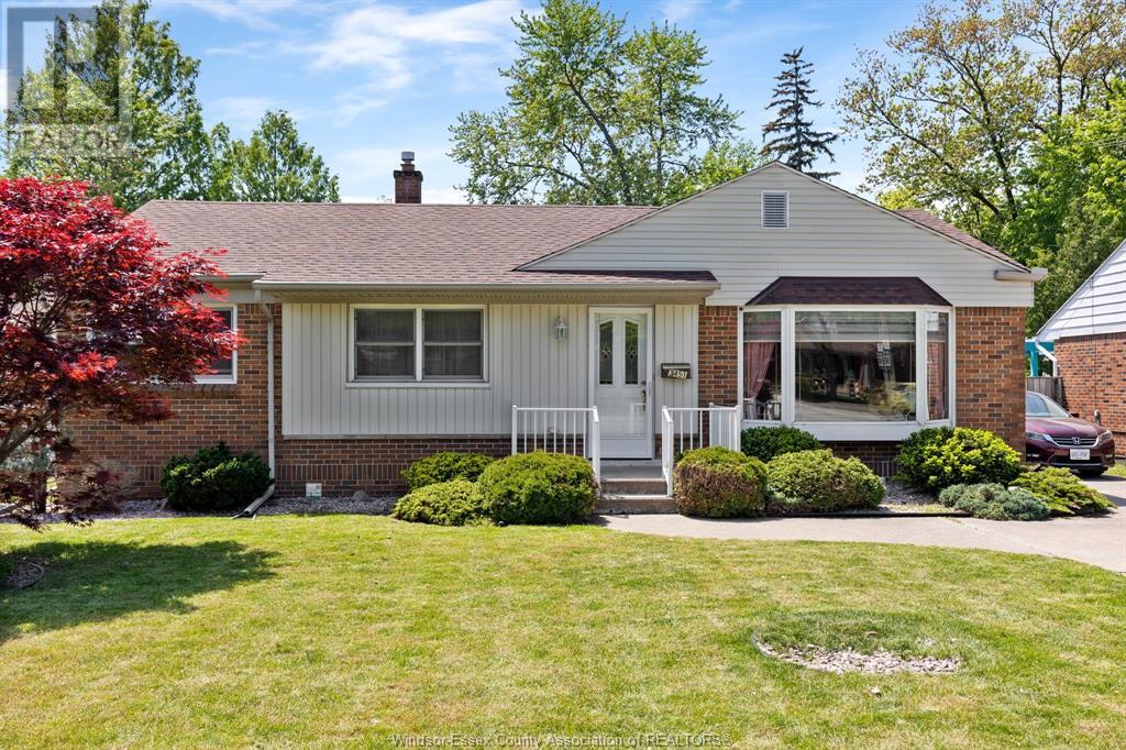MLS# 25012299: 3451 DOUGALL, Windsor, Canada