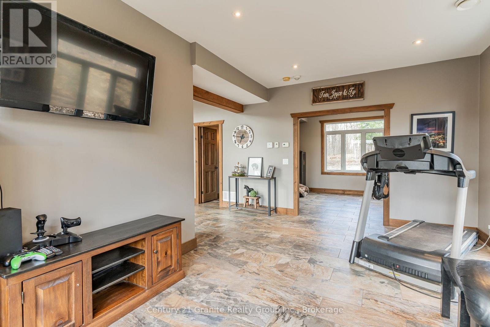 1277 Grace Road, Minden Hills, Ontario  K0M 2K0 - Photo 24 - X12153672