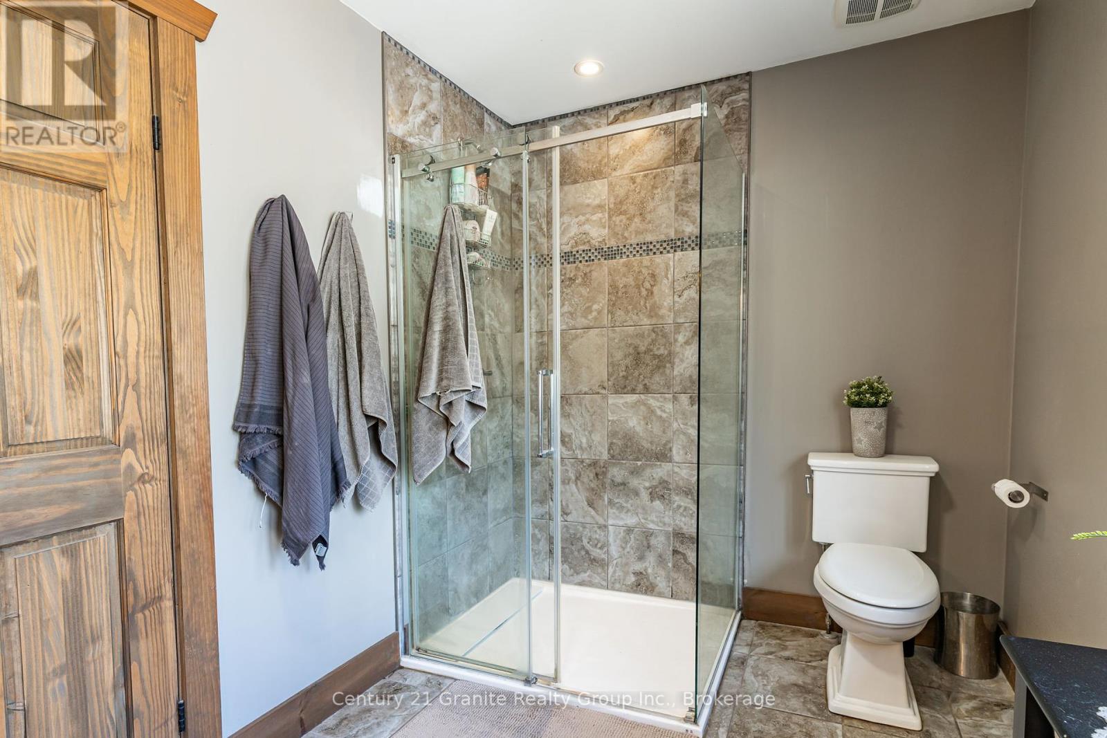 1277 Grace Road, Minden Hills, Ontario  K0M 2K0 - Photo 32 - X12153672