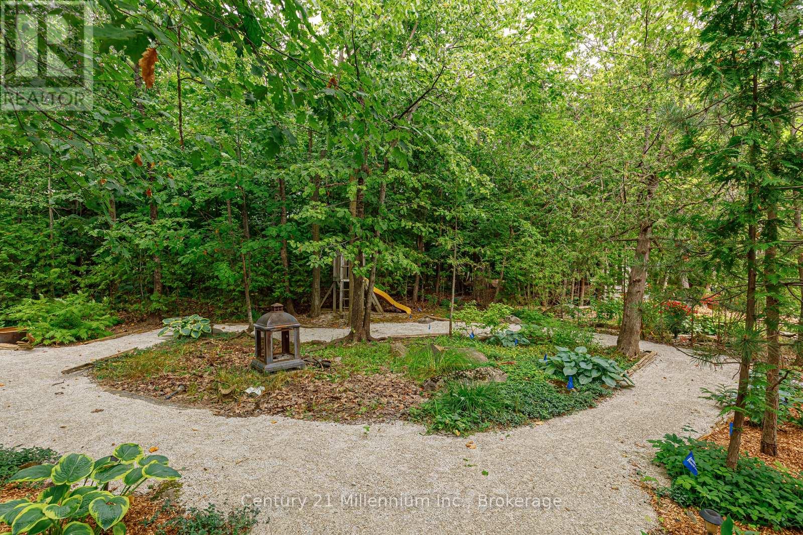112 Cortina Crescent, Blue Mountains, Ontario  L9Y 0S9 - Photo 42 - X12153730
