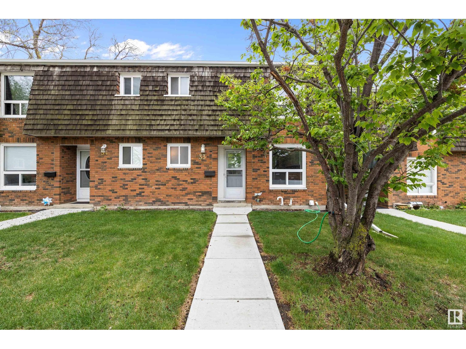 Property at 33 GREAT OA image 1