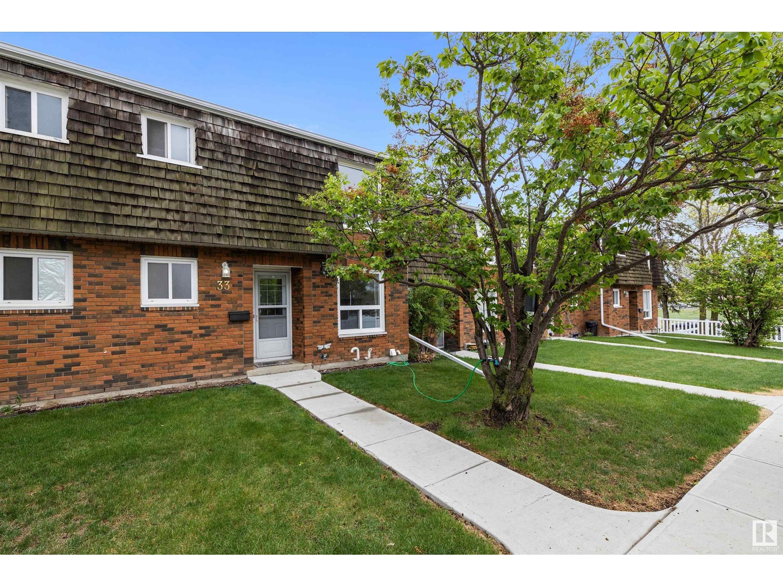 Property at 33 GREAT OA image 2