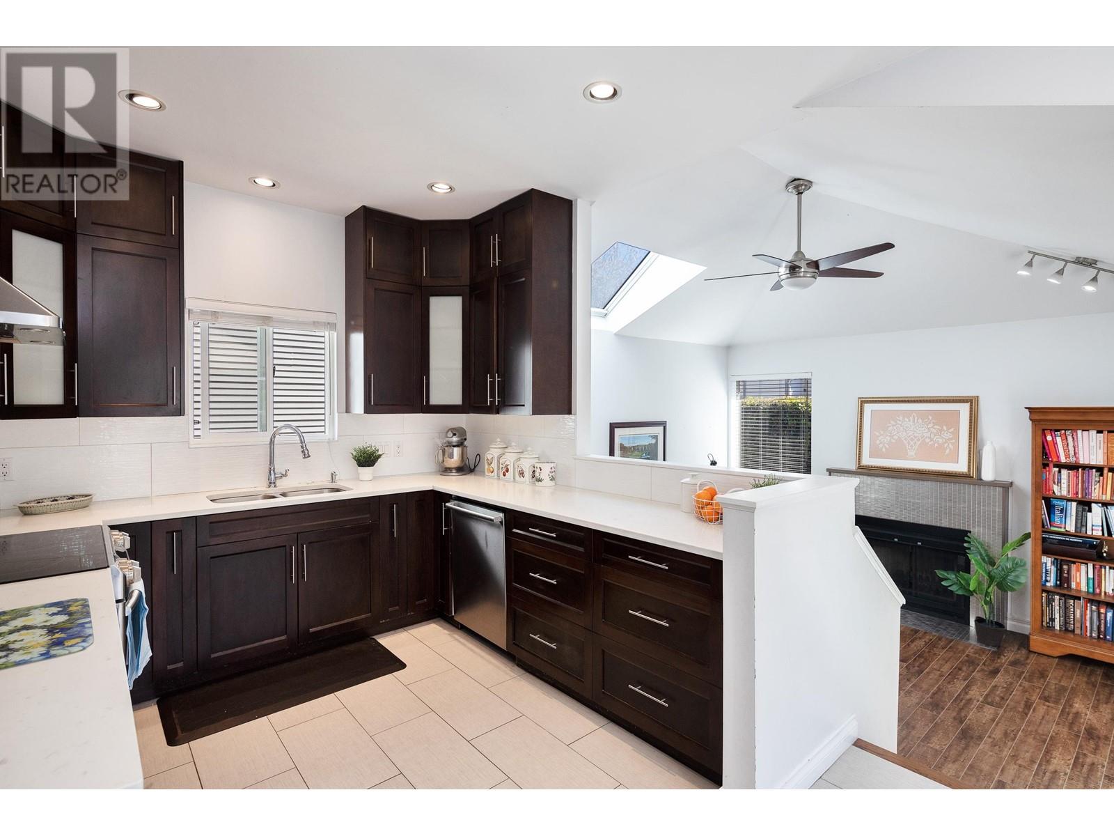 1780 Southeast Marine Drive, Vancouver, British Columbia  V5P 2R8 - Photo 6 - R3001866