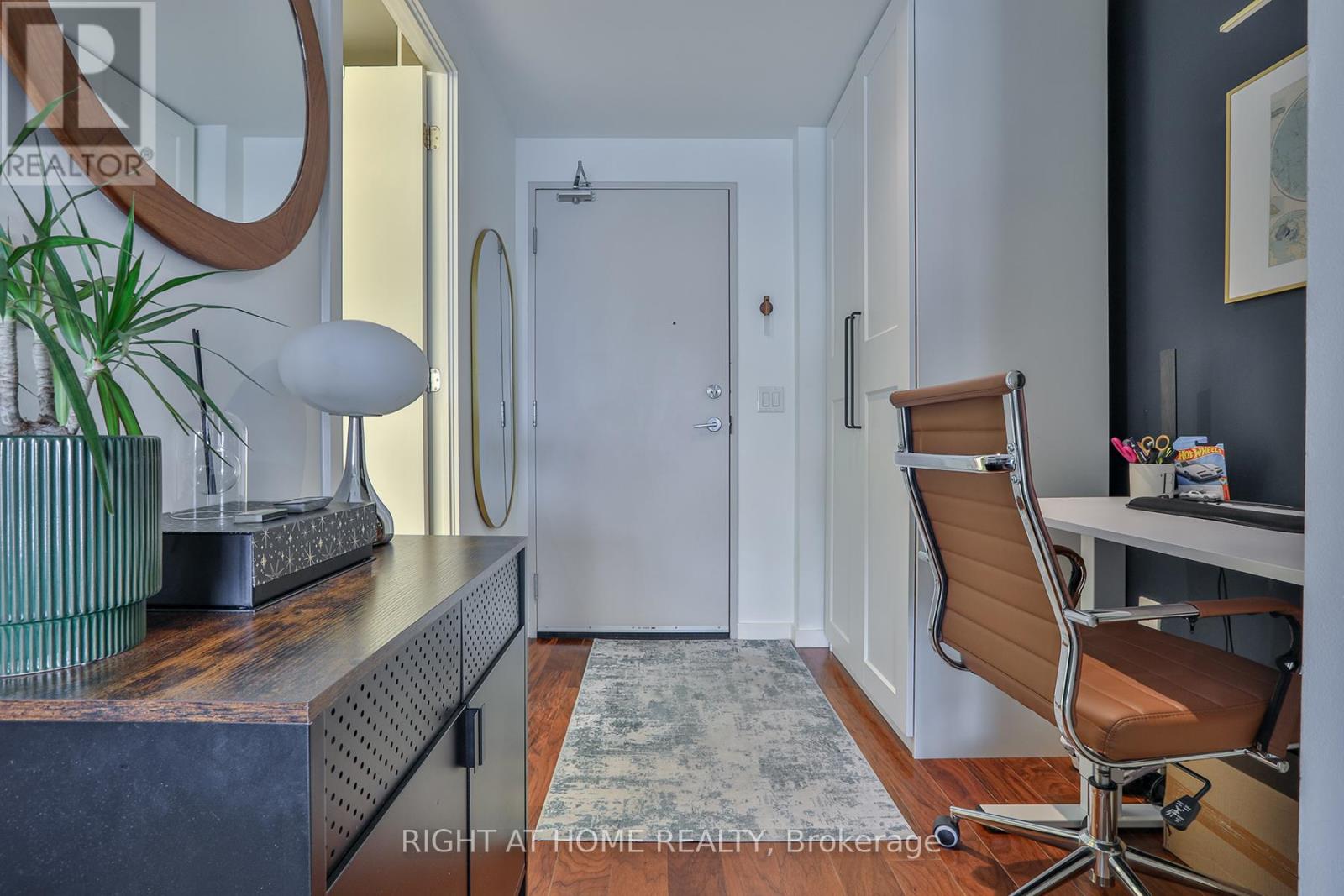 503 - 32 Trolley Crescent, Toronto, Ontario  M5A 0E8 - Photo 18 - C12153677