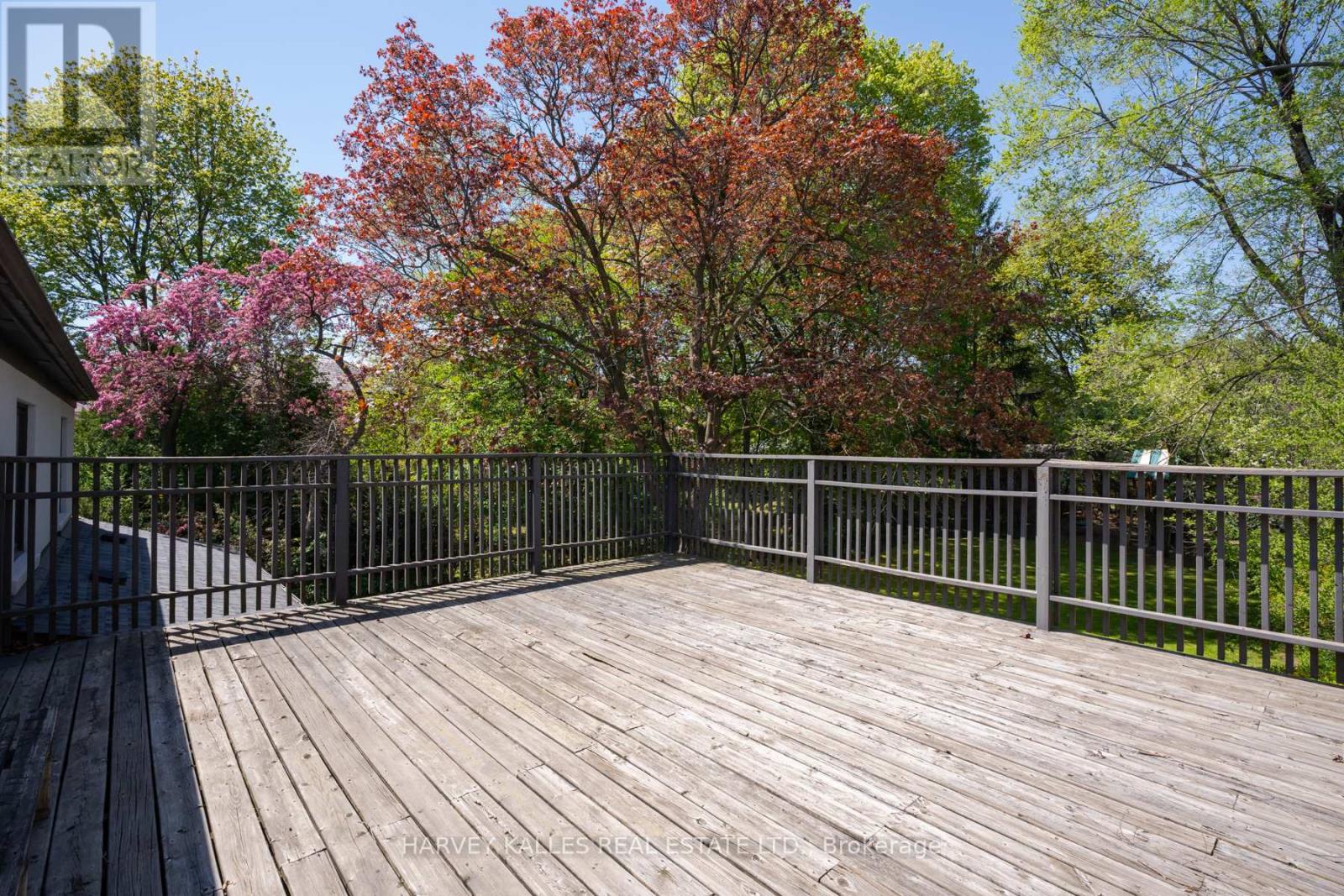 16 Coldstream Avenue, Toronto, Ontario  M5N 1X6 - Photo 46 - C12153703