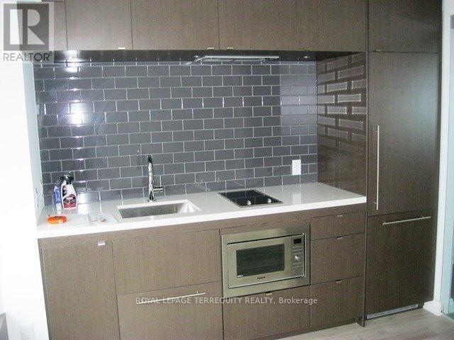 909 - 155 Yorkville Avenue, Toronto, Ontario  M5R 0B4 - Photo 3 - C12153748