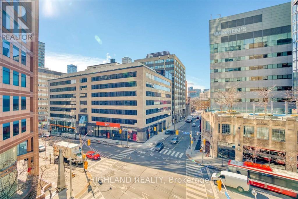 303 - 38 Grenville Street, Toronto, Ontario  M4Y 1A5 - Photo 17 - C12153784