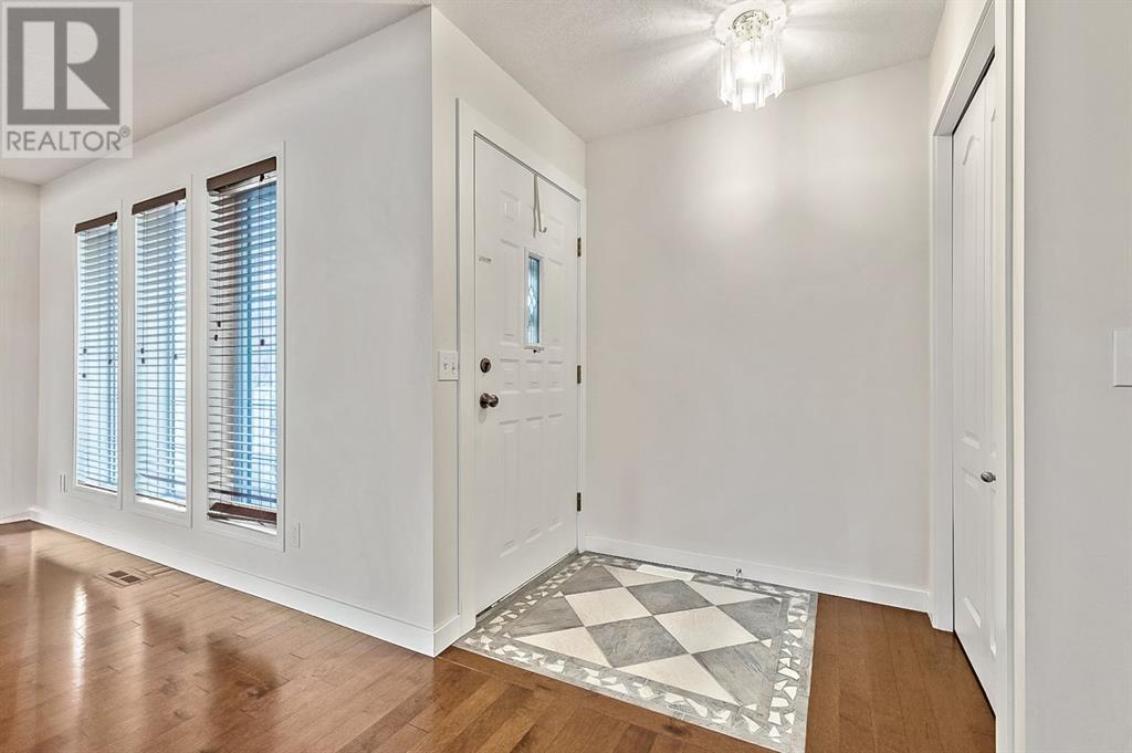 Property at 860 Scimitar Bay NW image 3