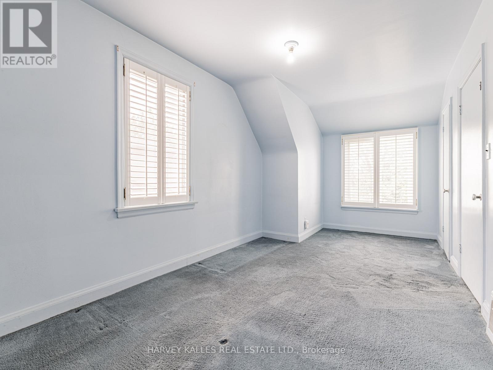 100 King High Avenue, Toronto, Ontario  M3H 3B1 - Photo 21 - C12151877