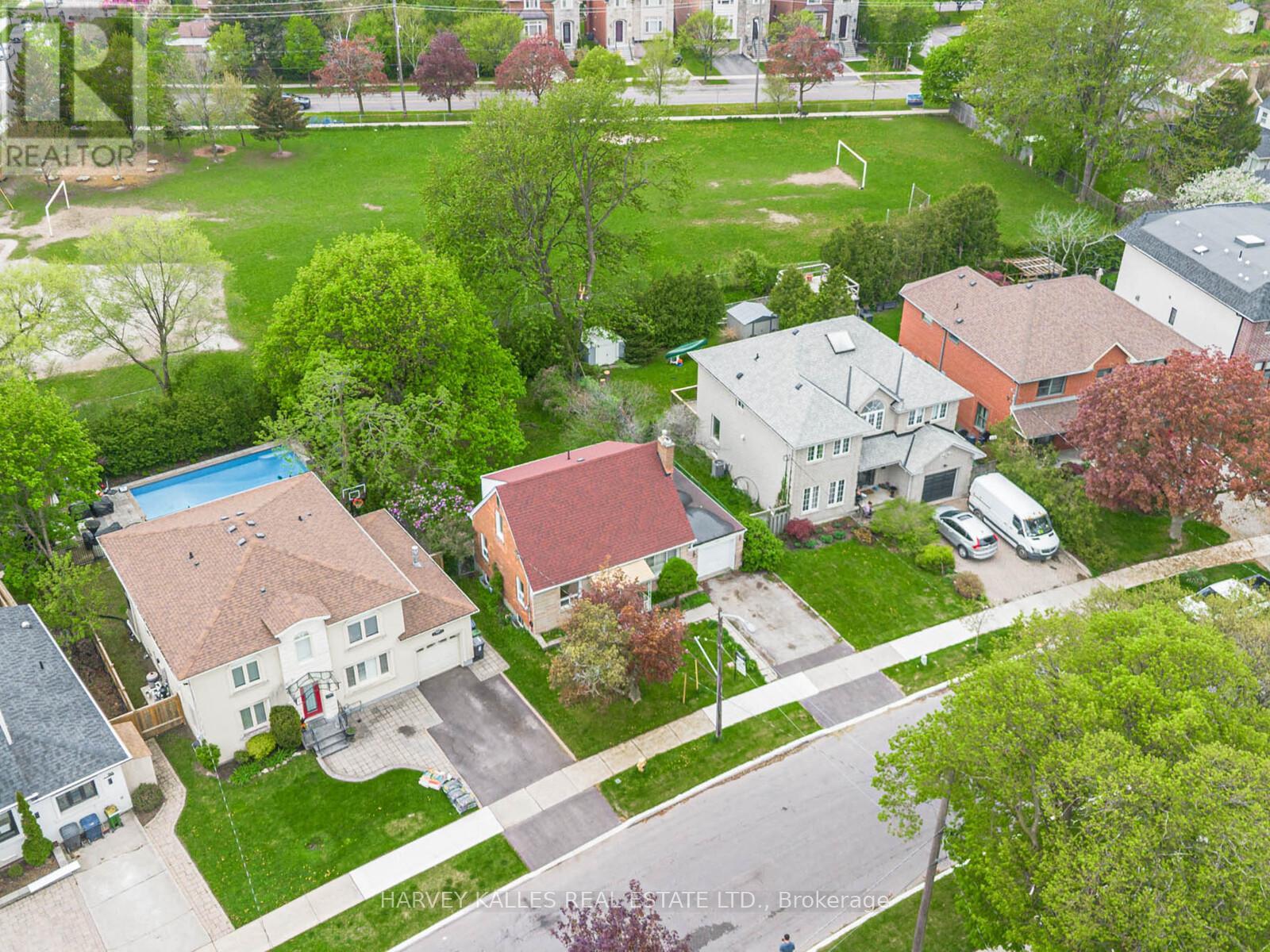 100 King High Avenue, Toronto, Ontario  M3H 3B1 - Photo 37 - C12151877