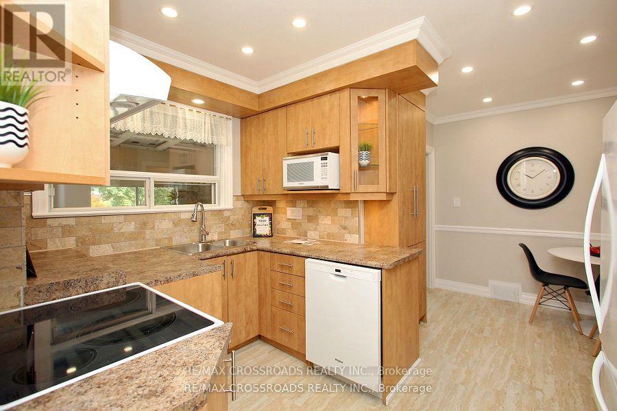 5 Independence Drive, Toronto (Ionview), Ontario  M1K 3R7 - Photo 9 - E12153789
