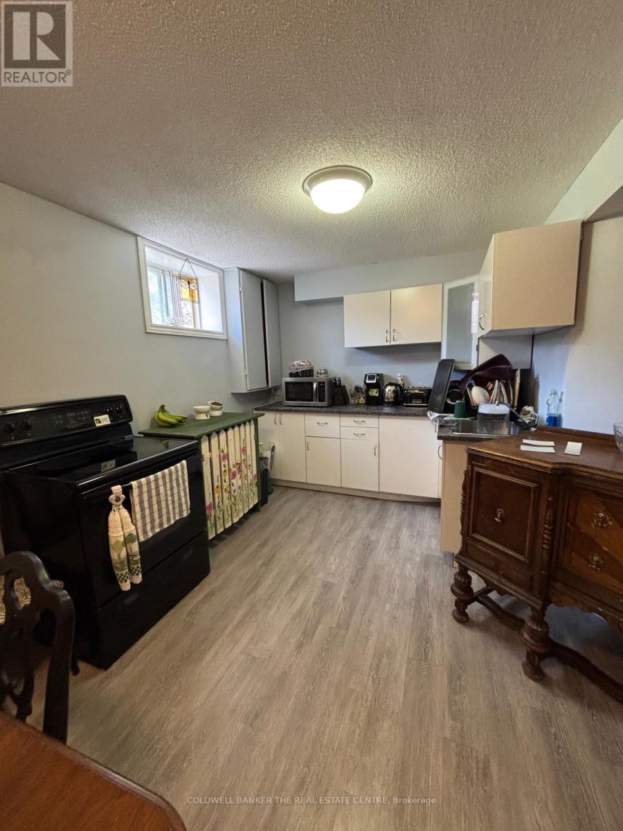 184 Fernwood Drive, Gravenhurst, Ontario  P1P 1P4 - Photo 16 - X12103599