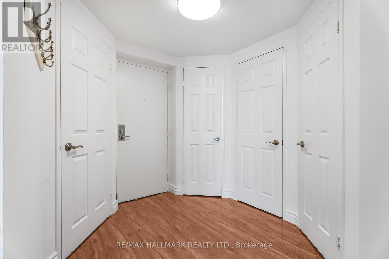 1607 - 55 Centre Avenue, Toronto, Ontario  M5G 2H5 - Photo 25 - C12146292