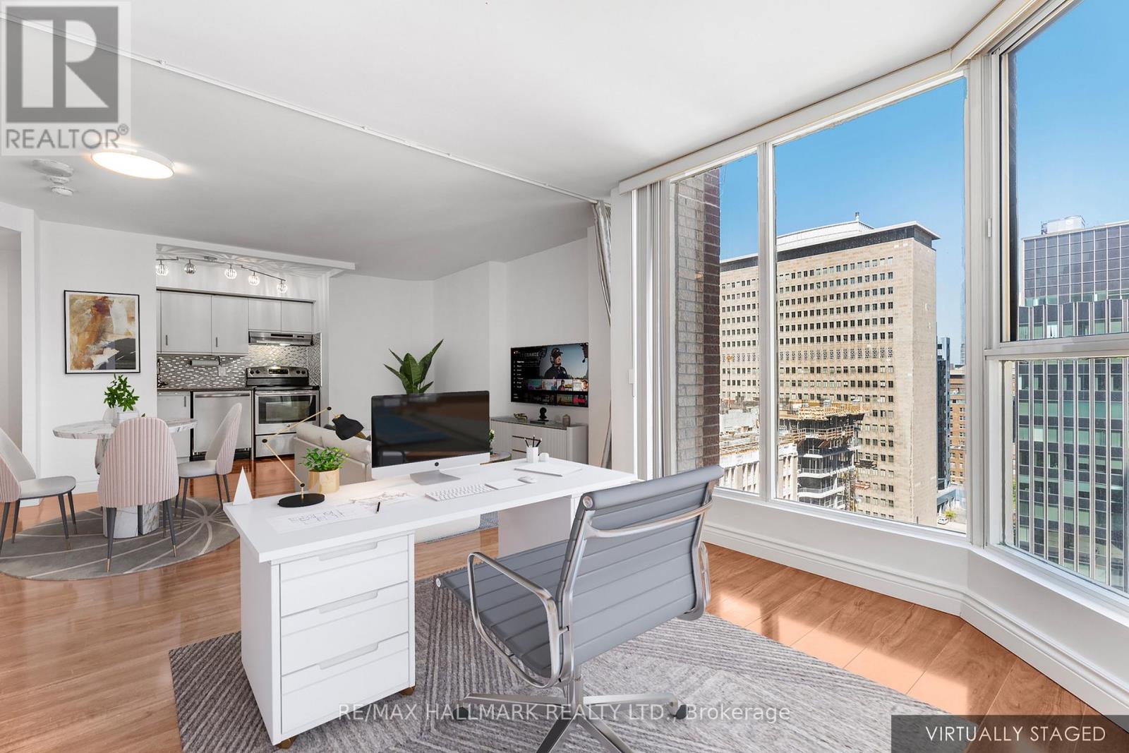 1607 - 55 Centre Avenue, Toronto, Ontario  M5G 2H5 - Photo 1 - C12146292