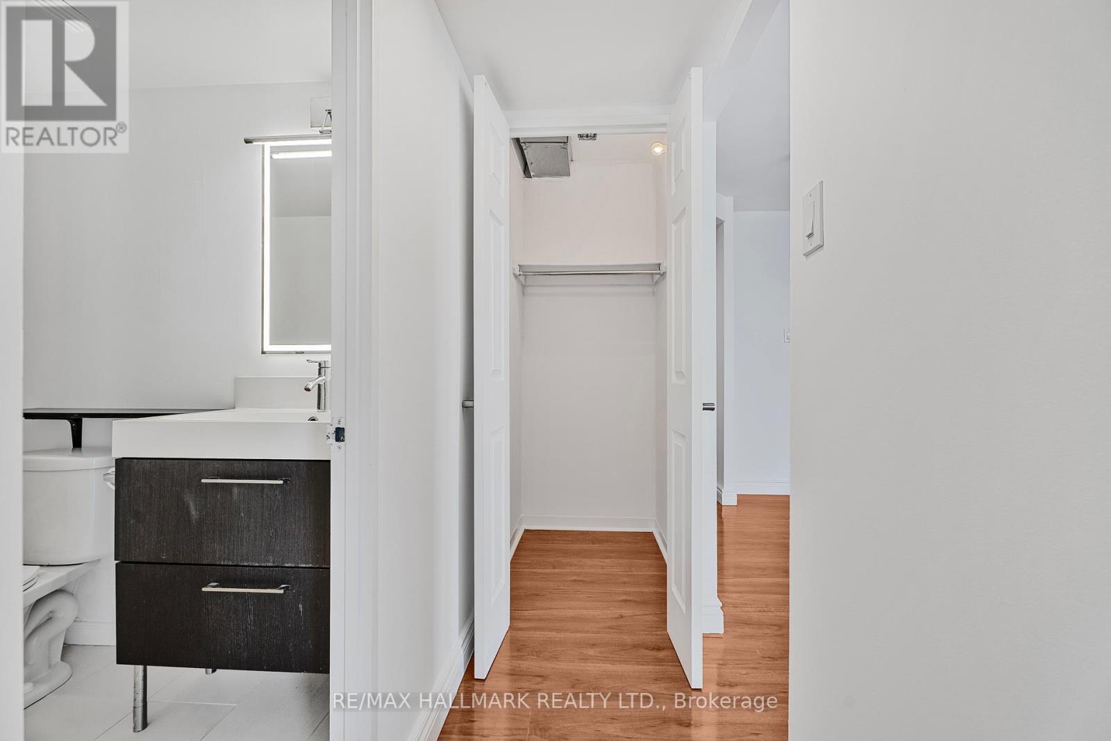 1607 - 55 Centre Avenue, Toronto, Ontario  M5G 2H5 - Photo 23 - C12146292