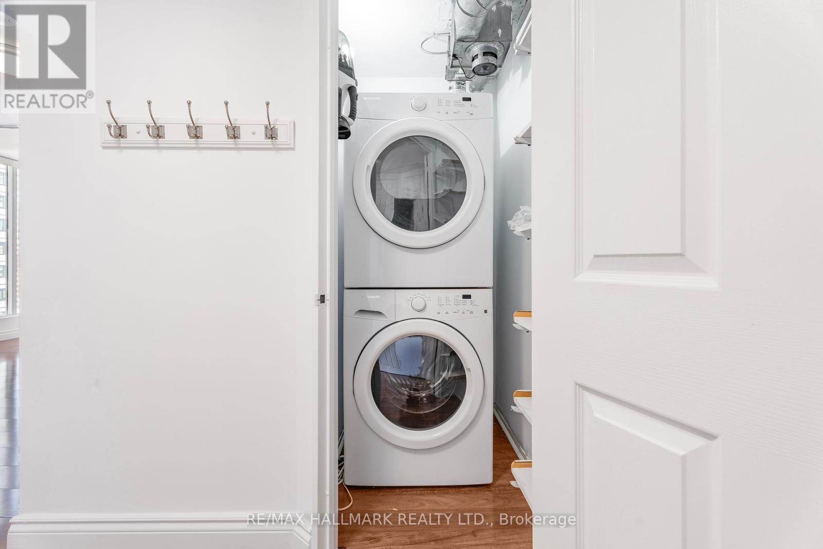 1607 - 55 Centre Avenue, Toronto, Ontario  M5G 2H5 - Photo 26 - C12146292