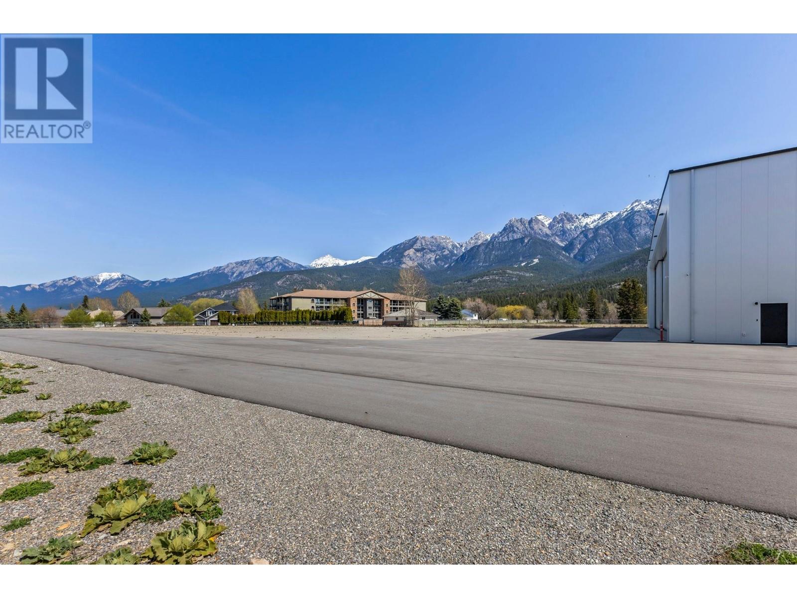 5310 Fairmont Airport Road, Fairmont Hot Springs, British Columbia  V0B 1L1 - Photo 27 - 10348159