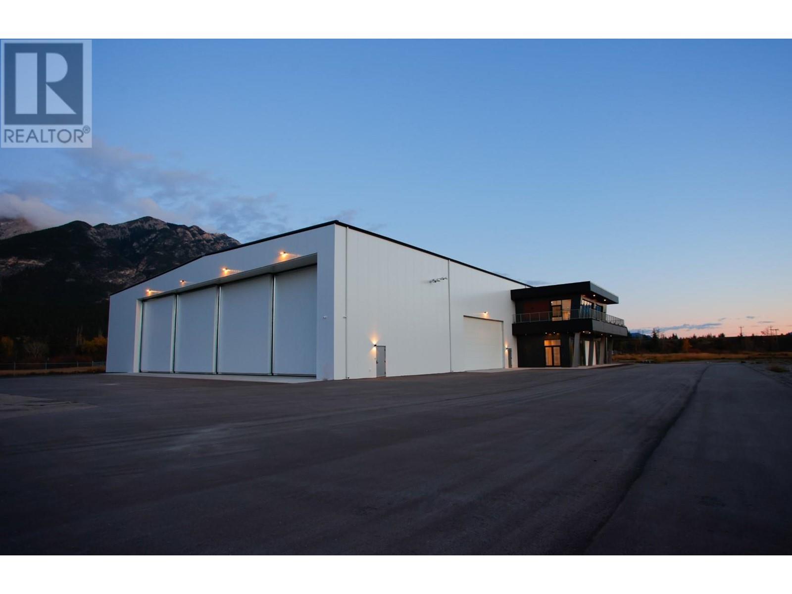 5310 Fairmont Airport Road, Fairmont Hot Springs, British Columbia  V0B 1L1 - Photo 3 - 10348159