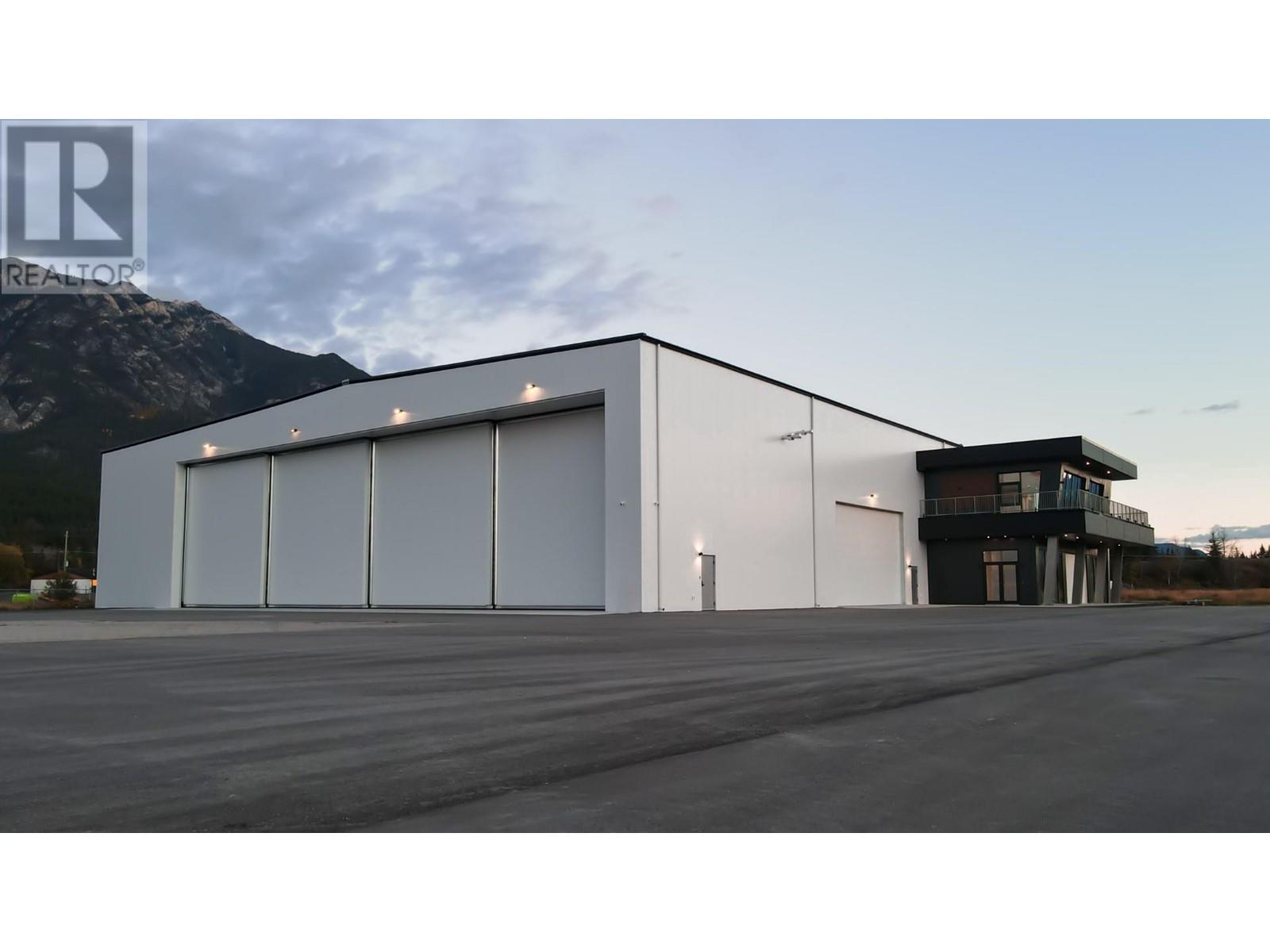 5310 Fairmont Airport Road, Fairmont Hot Springs, British Columbia  V0B 1L1 - Photo 4 - 10348159