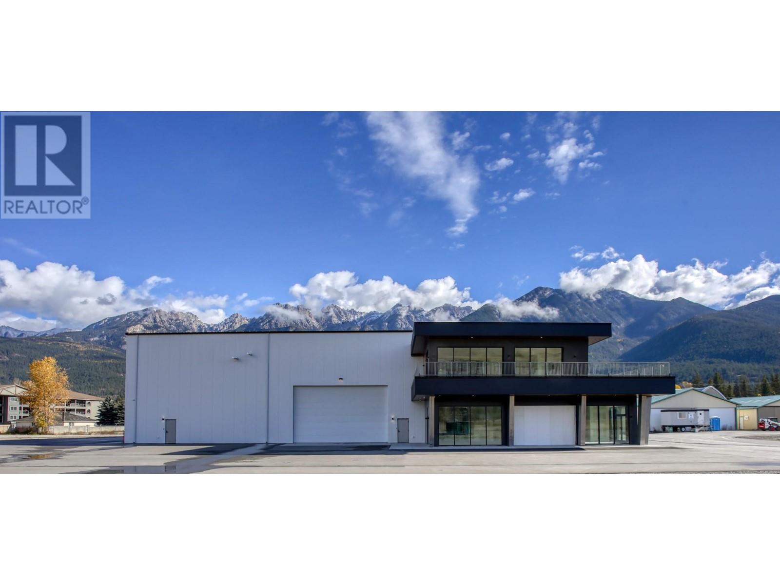 5310 Fairmont Airport Road, Fairmont Hot Springs, British Columbia  V0B 1L1 - Photo 9 - 10348159