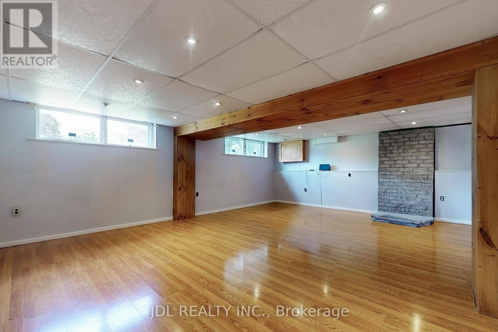 105 Park Avenue, Newmarket, Ontario  L3Y 1T6 - Photo 24 - N12153603