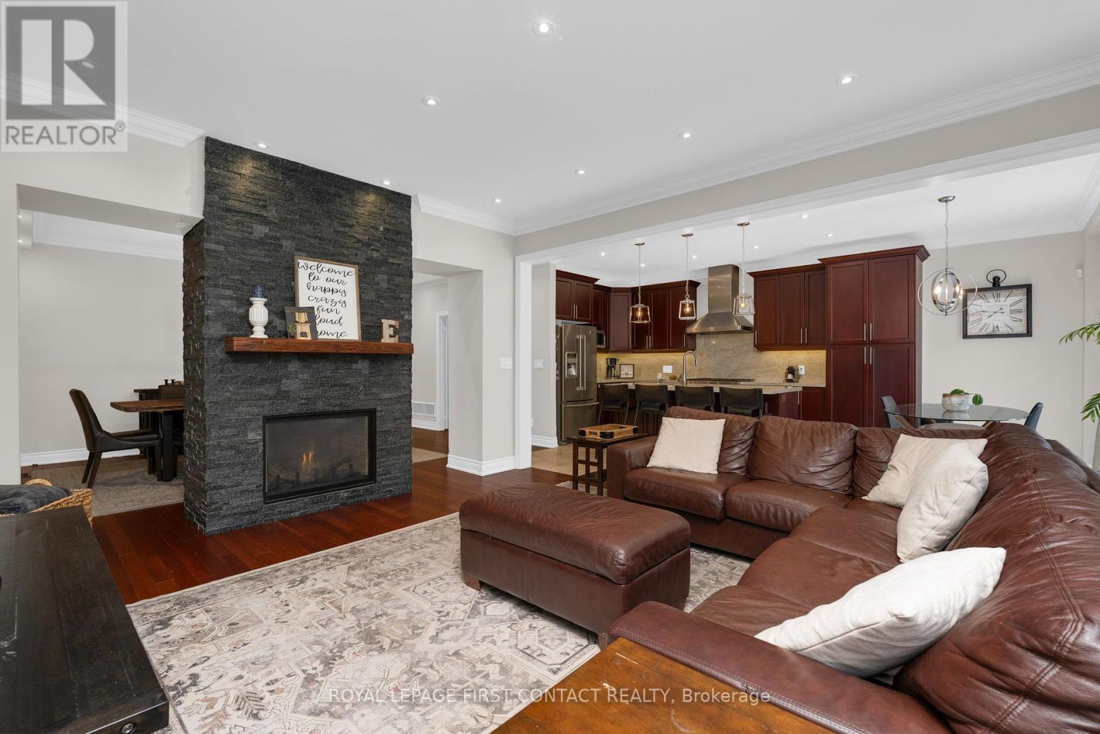 798 Prest Way, Newmarket, Ontario  L3X 0J7 - Photo 5 - N12153621