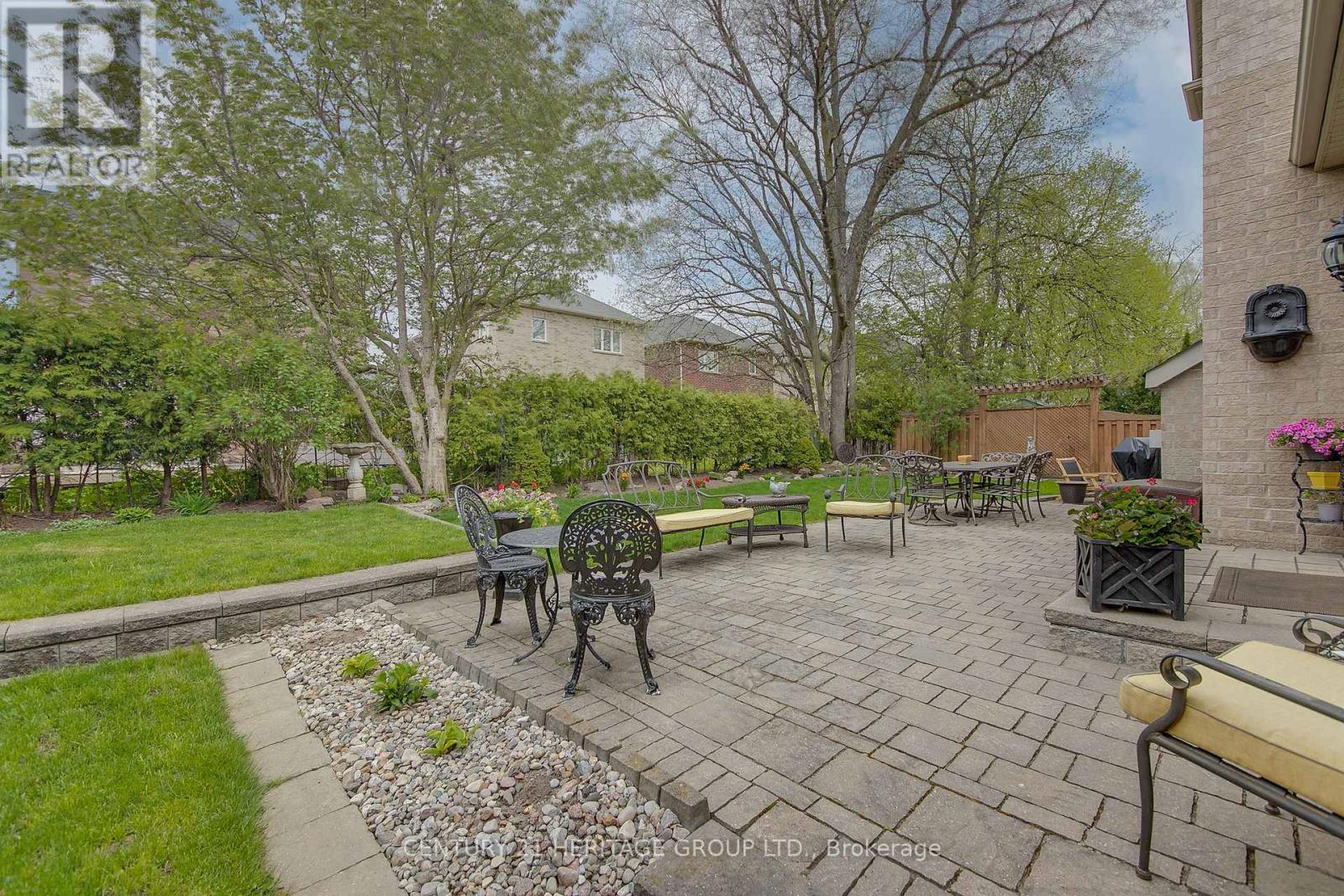88 Wyman Crescent, Bradford West Gwillimbury, Ontario  L3Z 3J7 - Photo 2 - N12153753