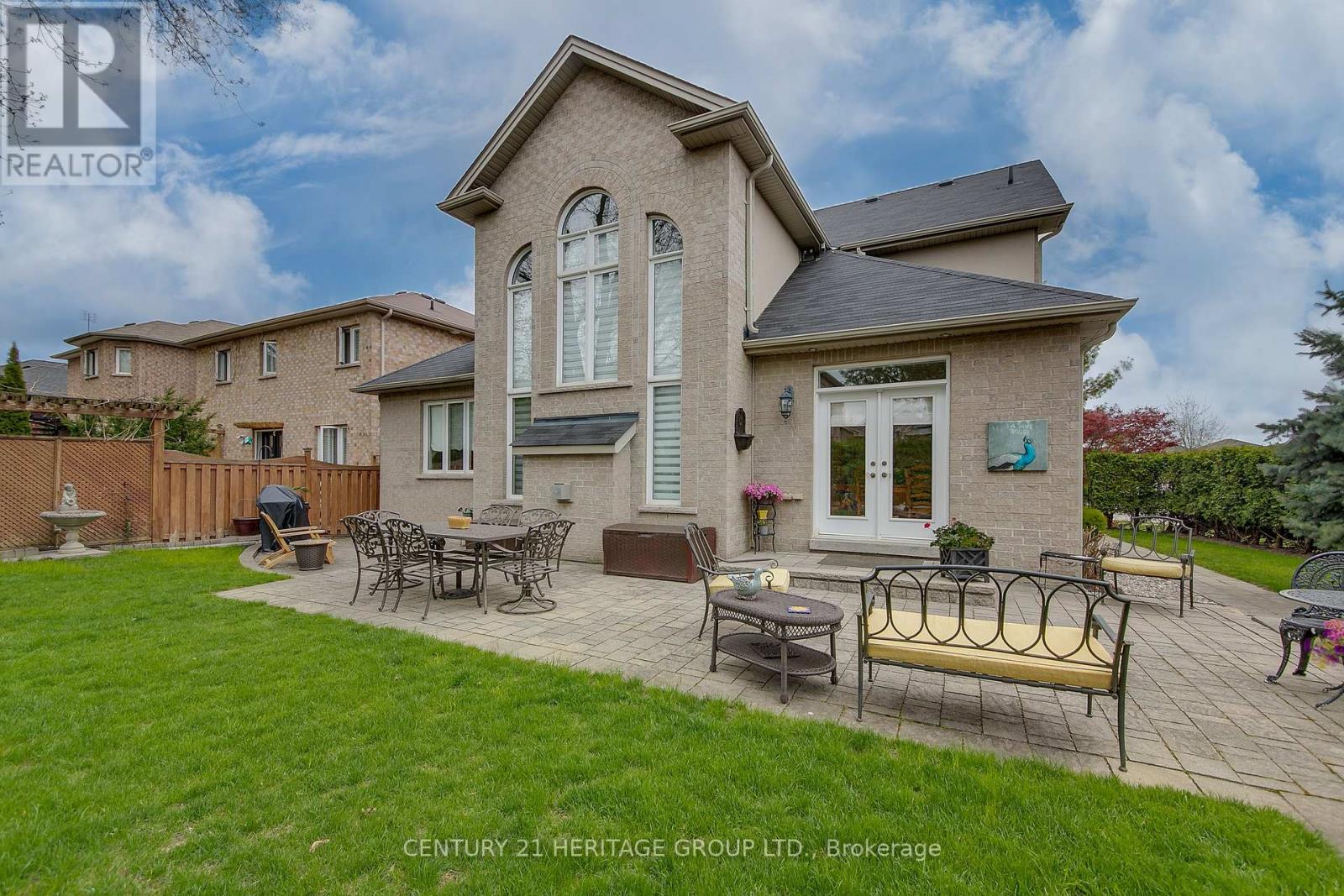 88 Wyman Crescent, Bradford West Gwillimbury, Ontario  L3Z 3J7 - Photo 3 - N12153753